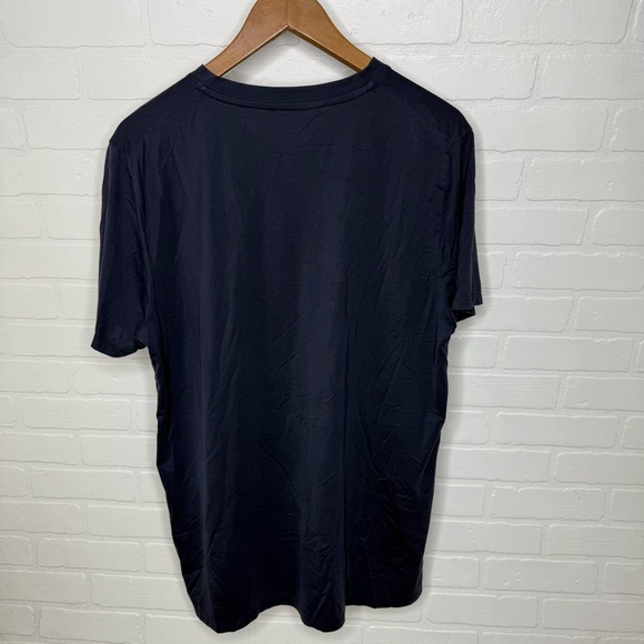 Lululemon Fundamental V Neck T Shirt Nautical sz M - Picture 3 of 6